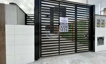 Casa com 2 quartos para alugar na Recanto do Beija Flor, 250, Campeche, Florianópolis por R$ 4.800
