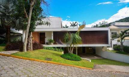Casa em condomínio fechado com 4 quartos para alugar na Rodovia Doutor Antônio Luiz Moura Gonzaga, 383, Rio Tavares, Florianópolis por R$ 24.000