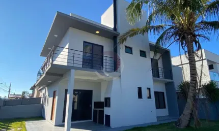 Casa com 3 quartos para alugar na Rua Maria Geraldina Ramos, 598, Carianos, Florianópolis por R$ 6.200