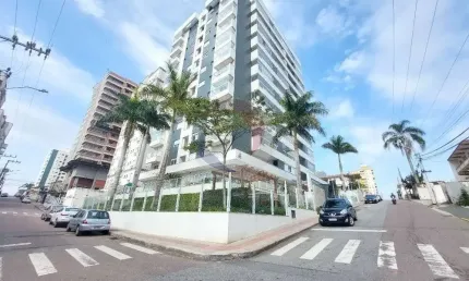 Apartamento com 3 quartos para alugar na Rua Mar Del Plata, 415, Barreiros, São José por R$ 4.750