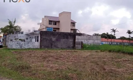 Terreno à venda no Centro, Penha 