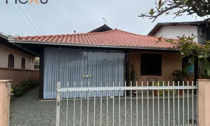 Casa aconchegante em penha - próxima ao parque beto carrero e comércio!
