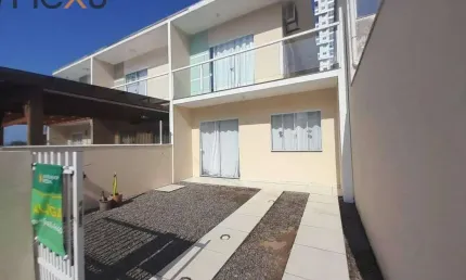 Sobrado com 2 dormitórios à venda, 100 m² por r$ 650.000,00 - itacolomi - balneário piçarras/sc