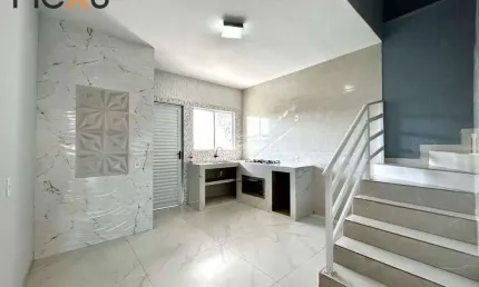 Sobrado aconchegante em piçarras: conforto e praticidade próximo à nereu ramos!