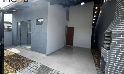 Anúncio de casa de esquina em piçarras: sua nova conquista a 950m da praia!