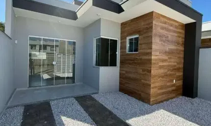 Villaggio firenze: sua casa térrea com 2 suítes e churrasqueira em piçarras!
