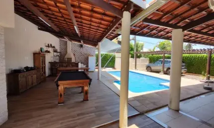 Casa em condomínio fechado com 3 quartos à venda no Buraquinho, Lauro de Freitas  por R$ 1.250.000