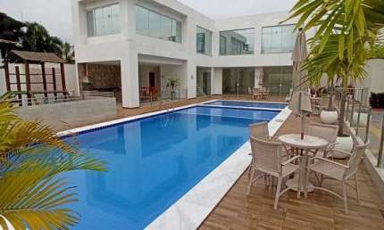 Casa com 4 quartos à venda no Ipitanga, Lauro de Freitas  por R$ 800.000