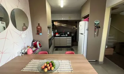 Sobrado com 2 dormitórios à venda, 77 m² por R$ 320.000 - Chácara Santa Maria - D.I. 02 - Nova Odessa/SP