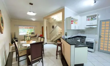 Sobrado com 3 dormitórios à venda, 190 m² por R$ 490.000 - Nilsen Ville - Americana/SP