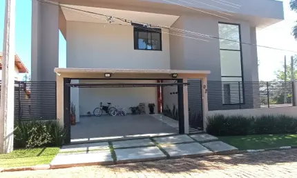 Refúgio dos sonhos na chácara bela vista— sofisticação, natureza e conforto em frente à praça central do condomínio
