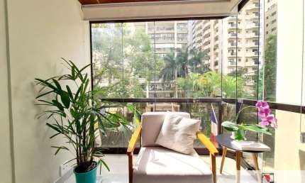Apartamento a venda em Cerqueira Cesar , 2 dormitórios .