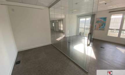 Conjunto comercial para locação  na Barra Funda , 183 m²