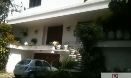 Casa com 5 quartos para alugar na Avenida São Valério, 533, Jardim Guedala, São Paulo