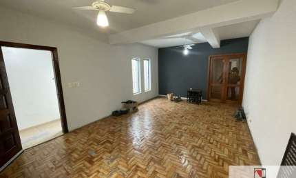 Casa à venda na Vila Olimpia com 3 dormitórios, 2 vagas