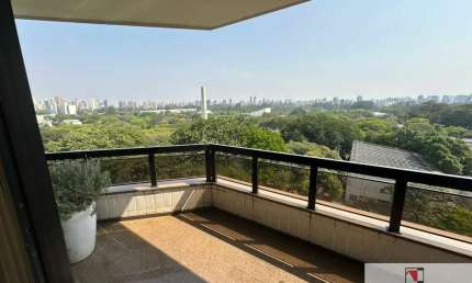 Apartamento para locação no Ibirapuera, 4 dormitórios e 300 m²