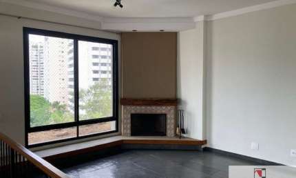Vendo apartamento com 4 dormitórios sendo 2 suítes no Real Parque!