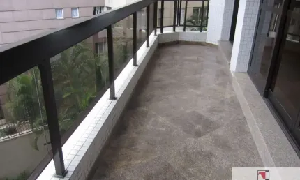 Vendo Vila Nova Conceição com  210 mts, úteis - 3 suites e 3 vagas
