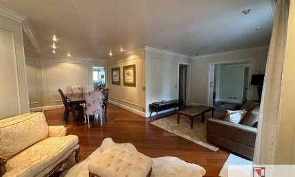 Vendo Jardim  América, com 156 mts, 3 dormis e 3 vagas,
