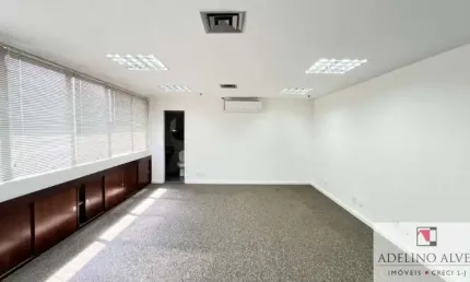 Sala comercial para locação no Campo Belo  com 180 m²