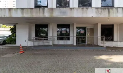 Ponto comercial com 6 salas para alugar na Avenida General Furtado Nascimento, 700, Alto de Pinheiros, São Paulo
