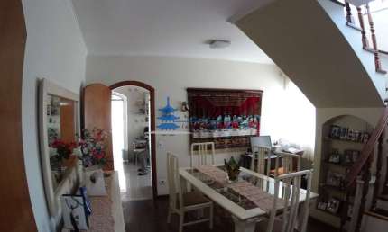Casa com 3 dormitórios, 5 vagas a venda no Bosque da Saúde.