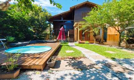 Casa para Venda em Florianópolis, São João do Rio Vermelho, 3 dormitórios, 1 suíte, 3 banheiros, 3 vagas