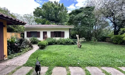 Casa para Venda em Florianópolis, São João do Rio Vermelho, 3 dormitórios, 1 suíte, 4 banheiros, 5 vagas