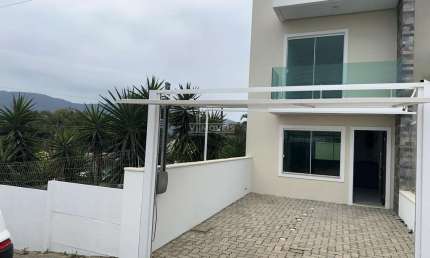 Sobrado para Venda em Florianópolis, São João do Rio Vermelho, 2 dormitórios, 1 banheiro, 1 vaga