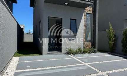 Sobrado para Venda em Florianópolis, São João do Rio Vermelho, 2 dormitórios, 1 suíte, 2 banheiros, 2 vagas