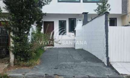 Sobrado para Venda em Florianópolis, São João do Rio Vermelho, 2 dormitórios, 1 banheiro, 1 vaga