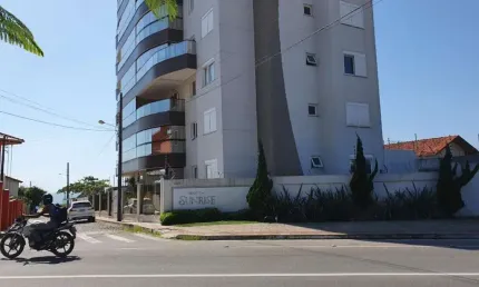Apartamento para Venda em Penha, Centro, 3 dormitórios, 3 suítes, 4 banheiros, 2 vagas