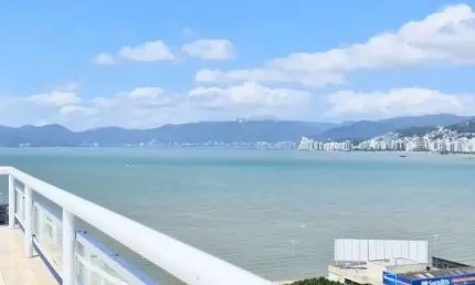 Cobertura de alto padrão com 3 dormitórios no Estreito - Florianópolis/SC