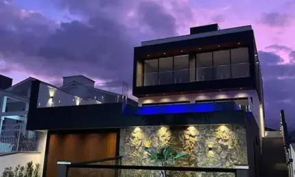 Casa de alto padrão com 3 suítes na pedra branca - palhoça/sc