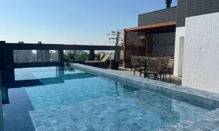 Apartamento com terraço sendo 02 suítes no Estreito - Florianópolis