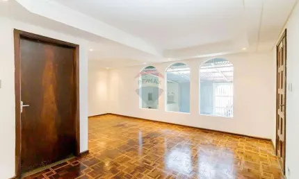 Casa a venda, 3 quartos, 1 suíte, 4 vagas, 192m2, no bairro Seminário, Curitiba/ PR