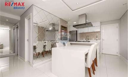 Apartamento em Condomínio Clube Reformado, 61,18m2 com 3 quartos, 1 suíte, 1 vaga de garagem, Bairro Portão em Curitiba-PR