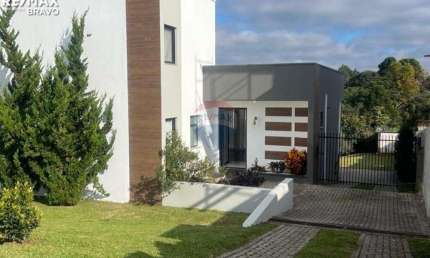 Casa em condominio fechado em Campo Largo - com 5 quartos e amplo jardim-