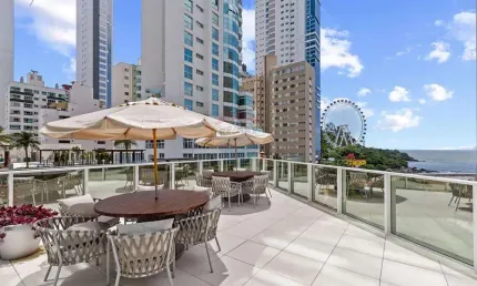 Apartamento em balneário camboriú na quadra mar da barra norte, edifício fg skyline tower, com 151m2, 4 suítes, 2 vagas de garagem