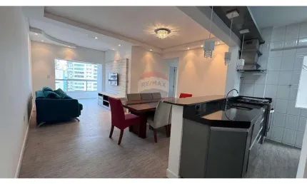 Apartamento quadra mar, aceita permuta, na Avenida Atlântica, Barra Sul de Balneário Camboriú em SC, com 129 m2 03 quartos sendo 01 suíte, andar alto