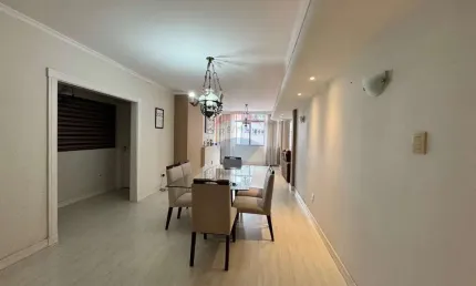 APARTAMENTO QUADRA MAR NO CALÇADÃO CENTRAL DE BALNEÁRIO CAMBORIÚ EDIFÍCIO IMPERADOR