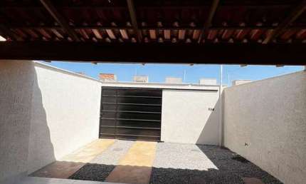 Casa 2 quartos com área gourmet em senador canedo - Entrada Facilitada