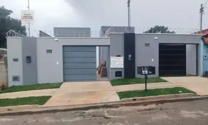 Casa com 3 quartos à venda na Rua JM 21, 1, Jardim das Oliveiras, Senador Canedo, 104 m2 por R$ 350.000