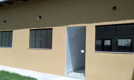 Casa de 3 Quartos com Suíte - Residencial Portugal - Senador Canedo