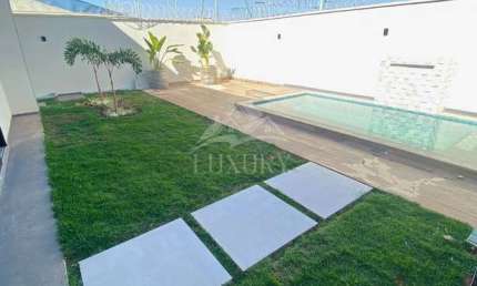 Casa de Alto Padrão com 4 Suítes e Piscina – Bairro das Indústrias - com piscina