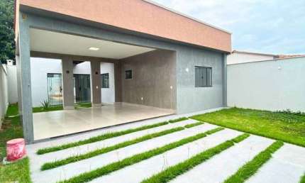 Casa Moderna com Piscina à Venda no Res. Prado – Senador Canedo