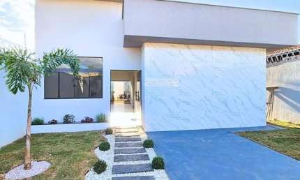 Casa Alto Padrão com 3 Quartos e Área Gourmet – Santa Edwiges (Senador Canedo)