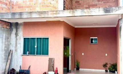 Ágio de Sobrado – 4 Quartos (1 Suíte) – Bem Localizado