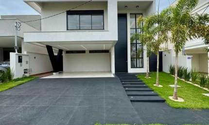 Sobrado Alto Padrão no Jardins Bolonha – 3 Suítes e Piscina