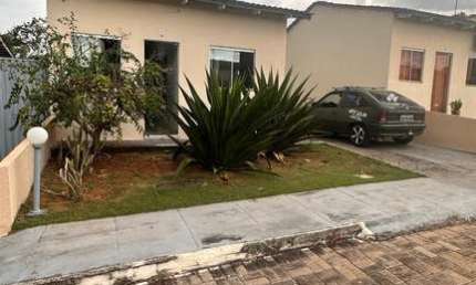 Casa 2 Quartos em Condomínio Fechado no Vale das Brisas